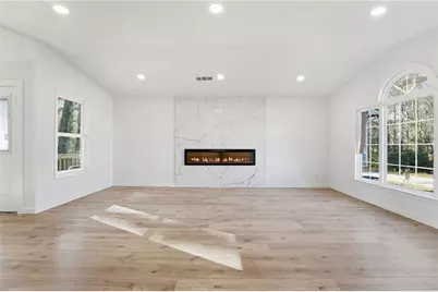 6381 Phillips Creek Drive, Lithonia, GA 30058 - Photo 7