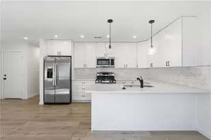 6381 Phillips Creek Dr, Lithonia, GA 30058 - Photo 9