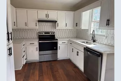 7037 Shangrila Trail, Riverdale, GA 30296 - Photo 5