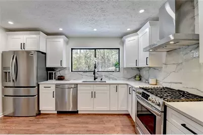 115 Ansley Court, Roswell, GA 30076 - Photo 9