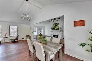 115 Ansley Ct, Roswell, GA 30076 - Photo 17