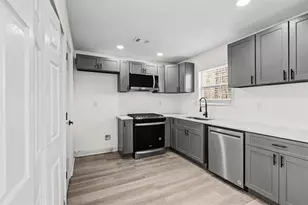 3475 Meadowlane Pl SW, Atlanta, GA 30331 - Photo 13