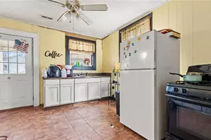 129 W Ellawood Ave W, Cedartown, GA 30125 - Photo 9