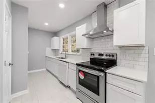 2763 Baker Ridge Dr NW, Atlanta, GA 30318 - Photo 9