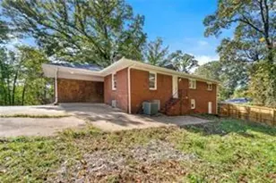 2763 Baker Ridge Dr NW, Atlanta, GA 30318 - Photo 21