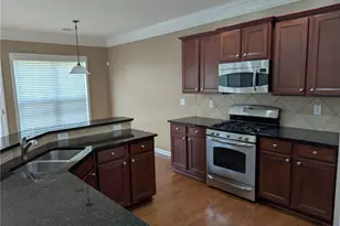 430 Floral Pl, Suwanee, GA 30024 - Photo 5