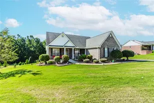 855 Crystal Meadow Dr, Winder, GA 30680 - Photo 3