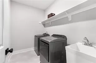 3127 Cherry Blossom Ln, Atlanta, GA 30344 - Photo 19