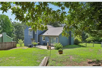 9725 Kings Road, Gainesville, GA 30506 - Photo 5