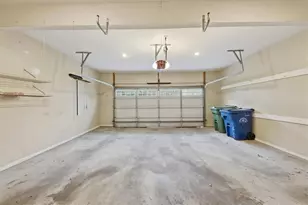 37 Plantation Dr NE, Atlanta, GA 30324 - Photo 33