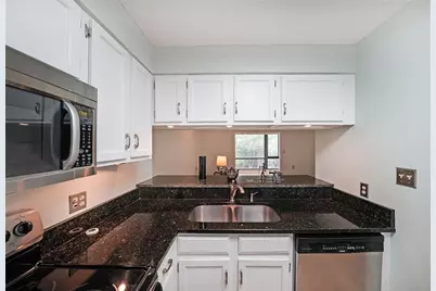 1800 Clairmont Lake #A313, Decatur, GA 30033 - Photo 5