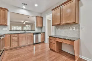 6302 Scenic View Dr, Hoschton, GA 30548 - Photo 9