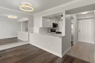 2870 Pharr Ct South NW, Atlanta, GA 30305 - Photo 5