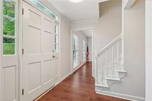 2895 Shurburne Dr, Alpharetta, GA 30022 - Photo 7