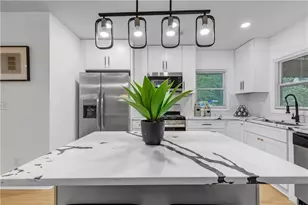 2933 Cloverhurst Dr, Atlanta, GA 30344 - Photo 11