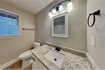 9880 Lake Forest Way, Roswell, GA 30076 - Photo 17