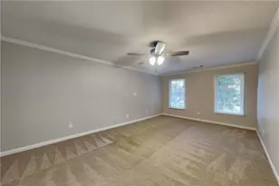 9880 Lake Forest Way, Roswell, GA 30076 - Photo 9