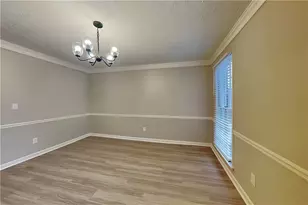 9880 Lake Forest Way, Roswell, GA 30076 - Photo 7