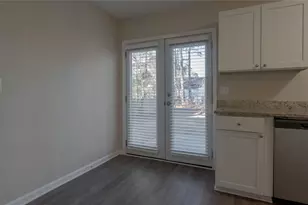 6218 Creekford Ln, Lithonia, GA 30058 - Photo 9