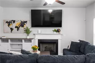 4142 Woodland Park Dr SW, Atlanta, GA 30331 - Photo 5