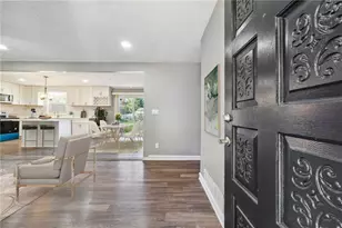 2419 Greenway Dr, Decatur, GA 30035 - Photo 3