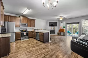 4765 Beacon Ridge Ln, Flowery Branch, GA 30542 - Photo 5