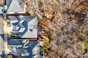 2075 River Falls Dr, Roswell, GA 30076 - Photo 63