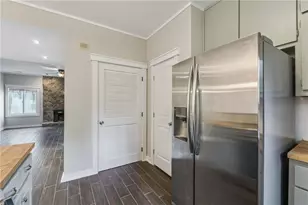 707 Roswell Landings Dr, Roswell, GA 30075 - Photo 11