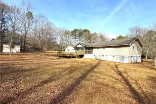 208 Lakeshore Dr, Jefferson, GA 30549 - Photo 5