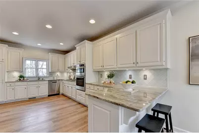 8950 Laurel Way, Johns Creek, GA 30022 - Photo 13