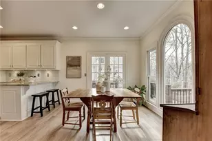 8950 Laurel Way, Johns Creek, GA 30022 - Photo 19