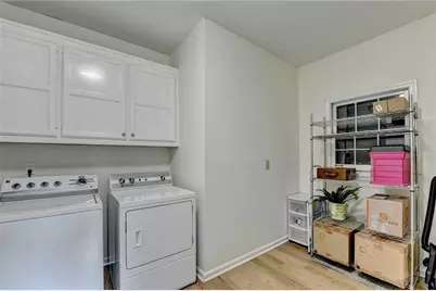 8950 Laurel Way, Johns Creek, GA 30022 - Photo 29