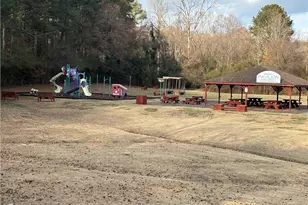 670 Lost Creek Cir, Stone Mountain, GA 30088 - Photo 17