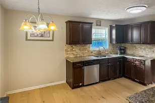 670 Lost Creek Cir, Stone Mountain, GA 30088 - Photo 7