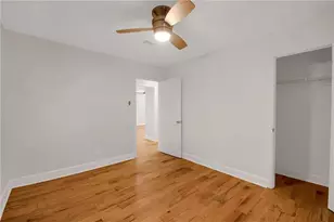 8 Huntington Pl Dr, Atlanta, GA 30350 - Photo 25