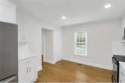 8 Huntington Place Drive, Atlanta, GA 30350 - Photo 9