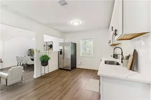 437 Collier Ridge Dr NW, Atlanta, GA 30318 - Photo 13