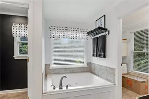 2550 Grassview Dr, Alpharetta, GA 30004 - Photo 21