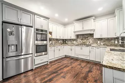 2798 Glenlocke Circle NW, Atlanta, GA 30318 - Photo 7