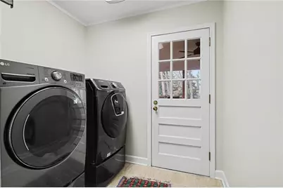 6690 Castleton Drive NW, Atlanta, GA 30328 - Photo 19