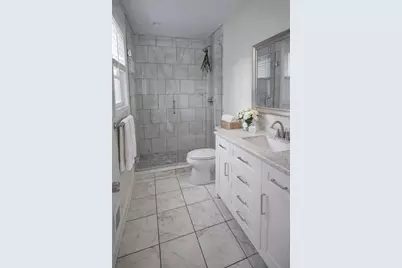 2395 Fairway Circle SW, Atlanta, GA 30313 - Photo 9