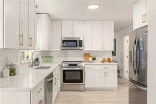 1966 S Hidden Hills Pkwy, Stone Mountain, GA 30088 - Photo 15