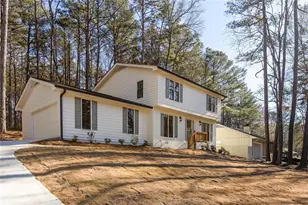 1966 S Hidden Hills Pkwy, Stone Mountain, GA 30088 - Photo 5