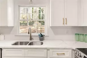 1966 S Hidden Hills Pkwy, Stone Mountain, GA 30088 - Photo 15