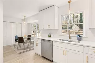 1966 S Hidden Hills Pkwy, Stone Mountain, GA 30088 - Photo 17