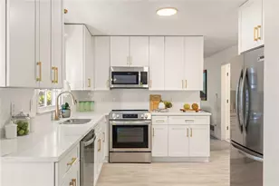 1966 S Hidden Hills Pkwy, Stone Mountain, GA 30088 - Photo 17