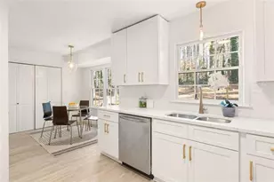 1966 S Hidden Hills Pkwy, Stone Mountain, GA 30088 - Photo 17