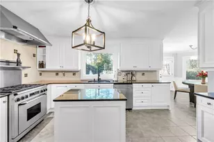 7590 Chaparral Dr, Sandy Springs, GA 30350 - Photo 9