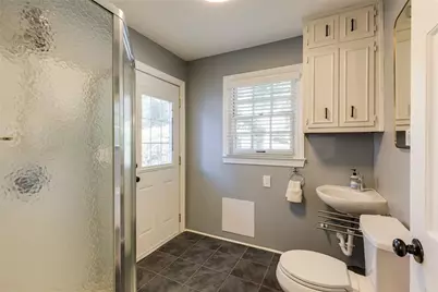 7590 Chaparral Drive, Sandy Springs, GA 30350 - Photo 19