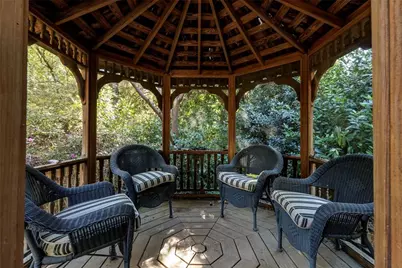 7590 Chaparral Drive, Sandy Springs, GA 30350 - Photo 37